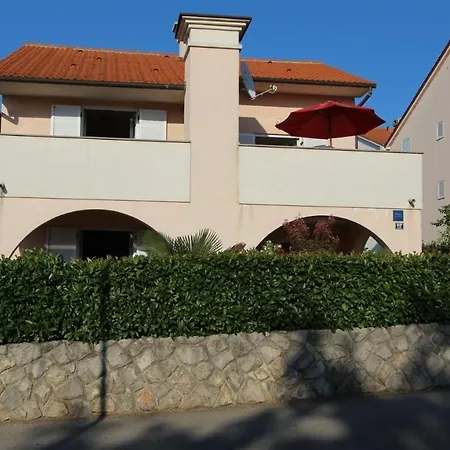 Vrbovcan Gostinjska kuća Malinska
